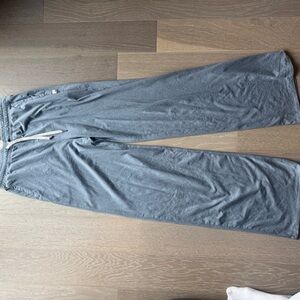 Vuori Heather Blue Wide Leg Halo Drawstring Lounge Pants. MEDIUM TALL